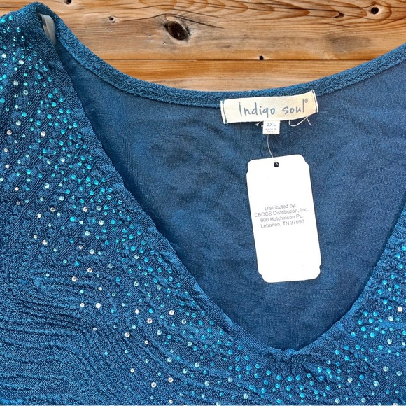 Boutique Women’s Blue Tunic Blouse - Picture 3 of 4